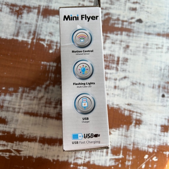 NEW Toy Floating Mini Flyer Induction Drone Motion LED Lights - Picture 5 of 6
